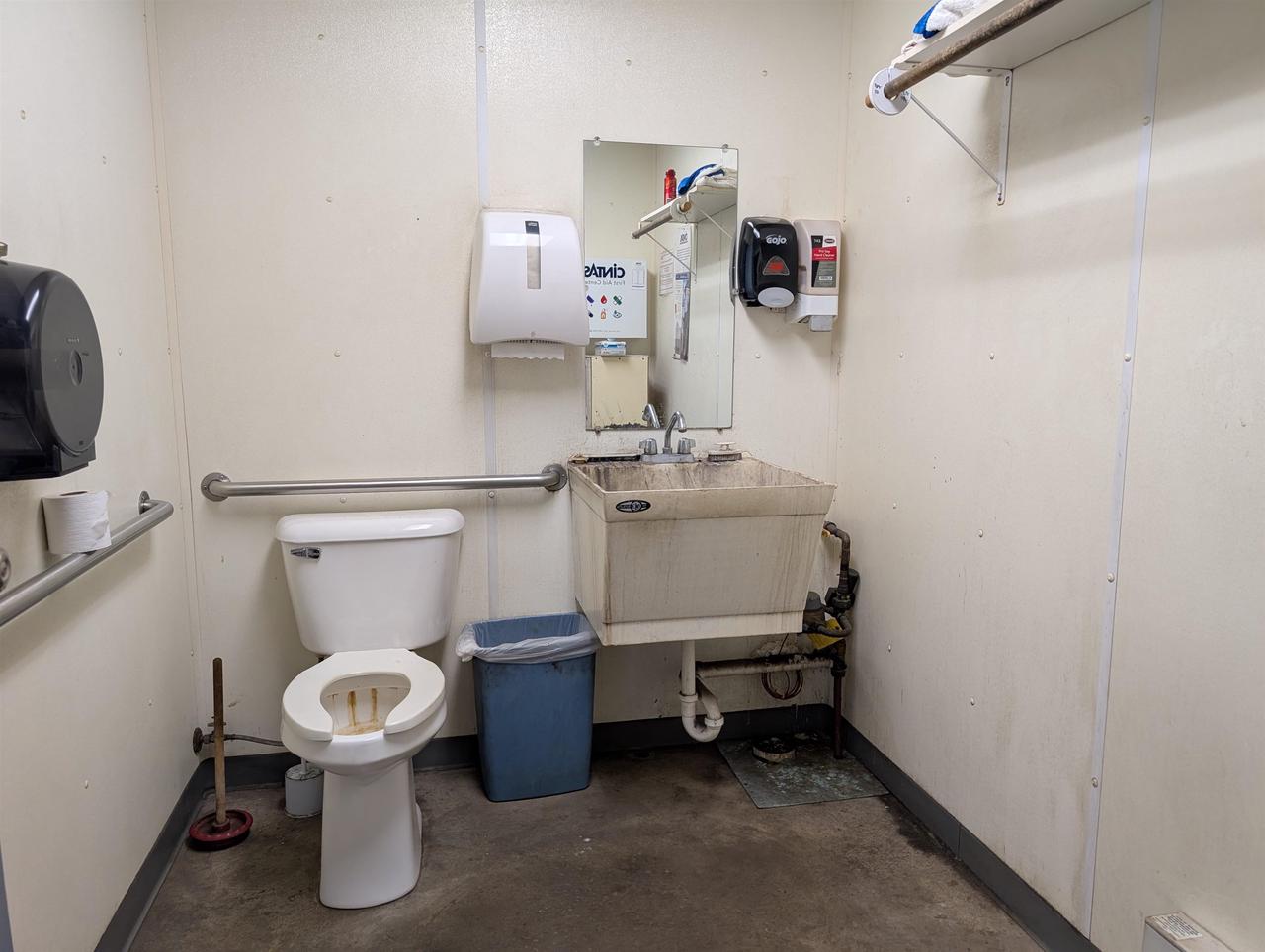 400 Blackburn Street