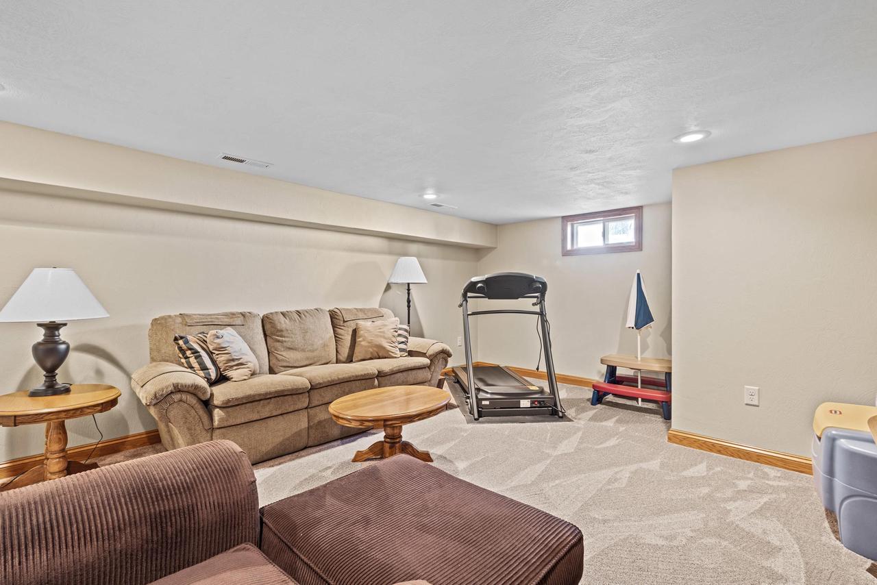 3500 Leonard Point Lane