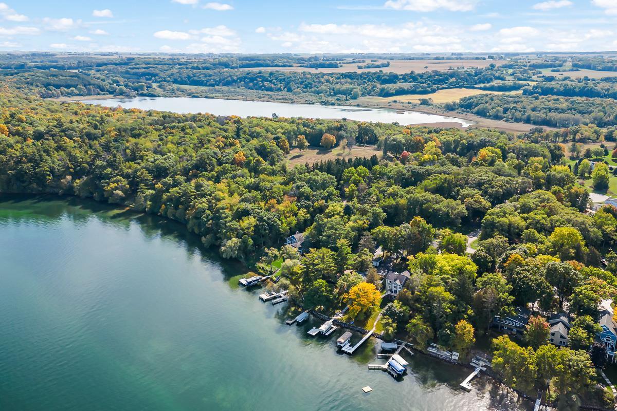 W2600 Oakwood Beach Road