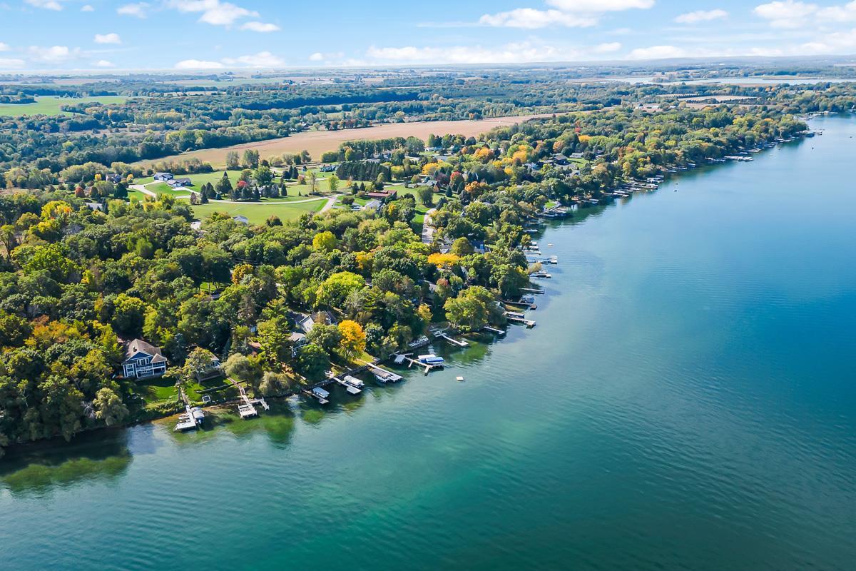 W2600 Oakwood Beach Road