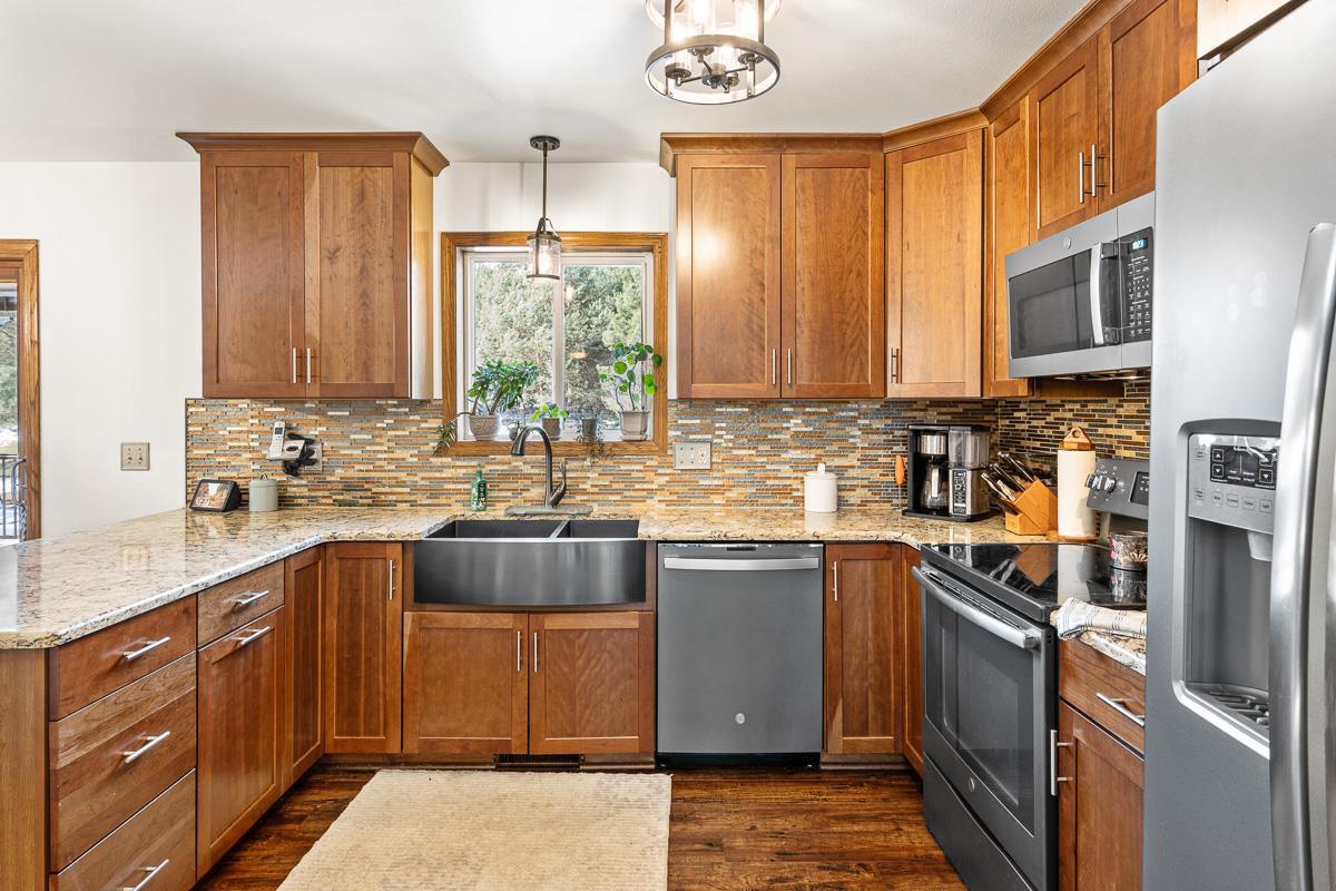 N6192 Prairieview Road