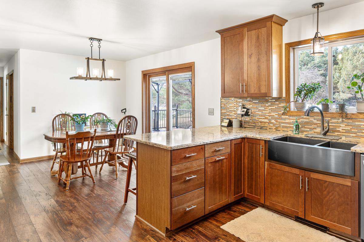 N6192 Prairieview Road