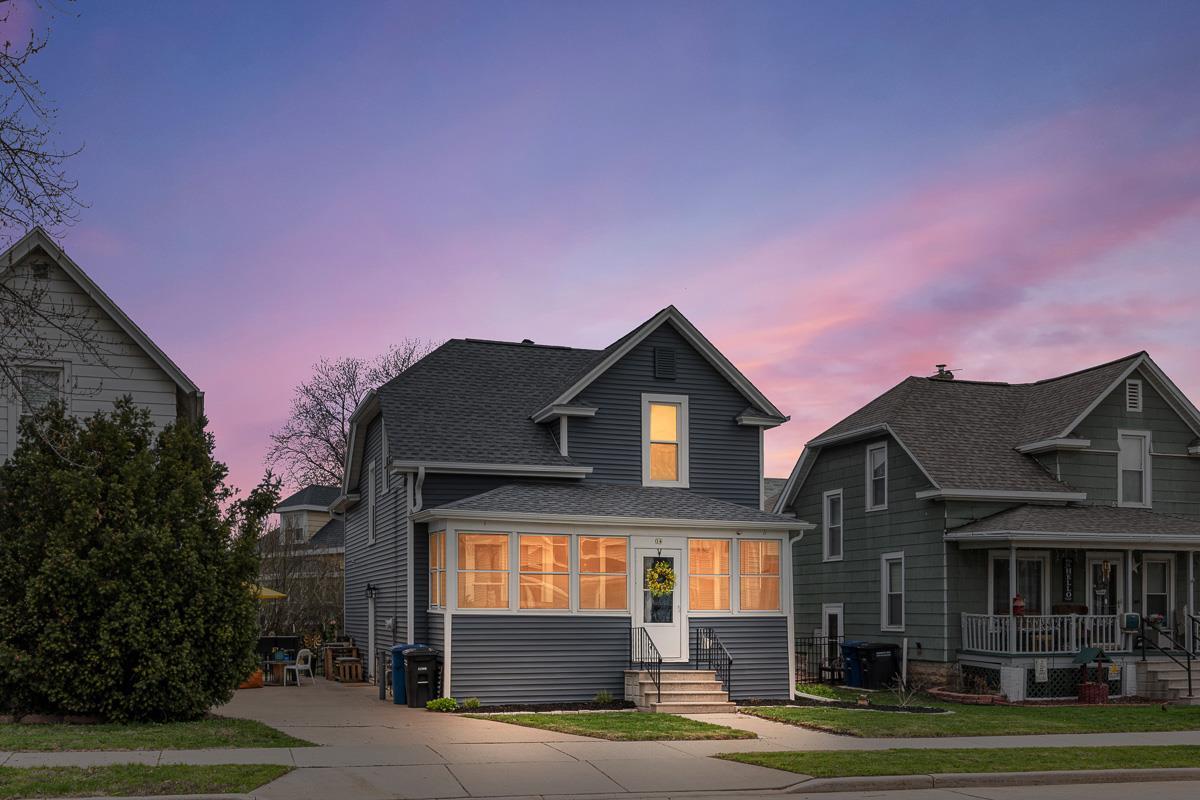 14 East New York Avenue