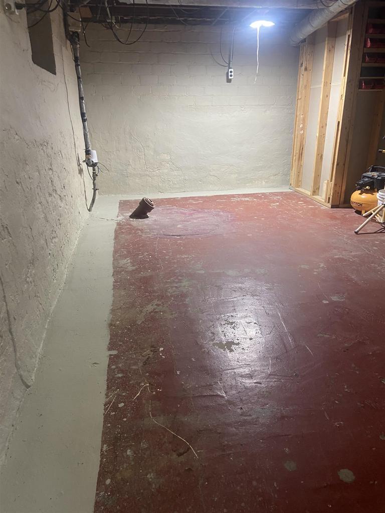 14 East New York Avenue