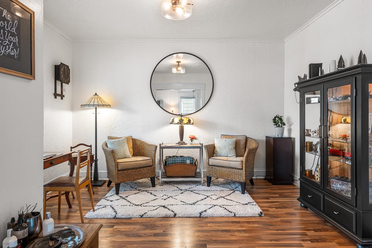 14 East New York Avenue