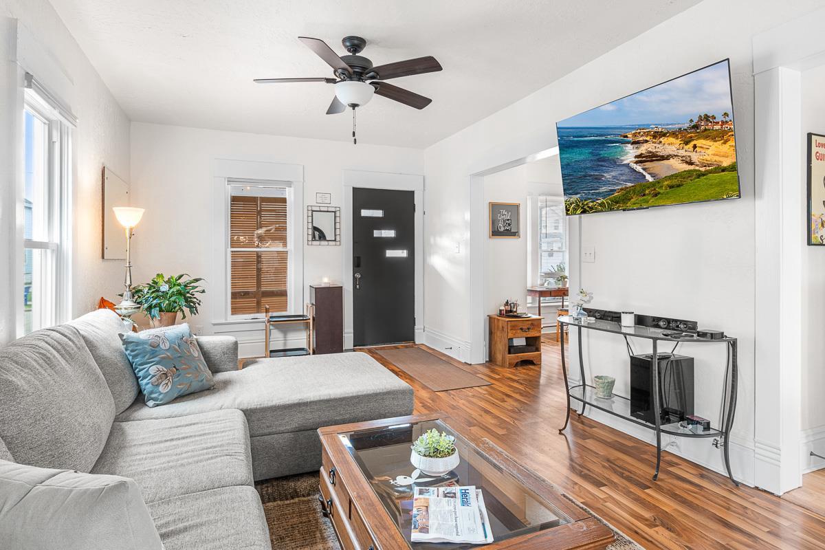 14 East New York Avenue