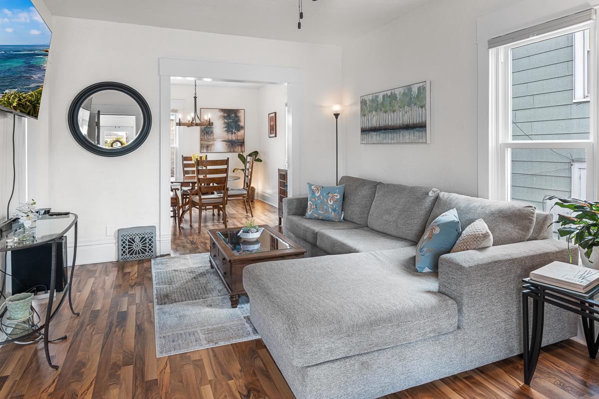 14 East New York Avenue