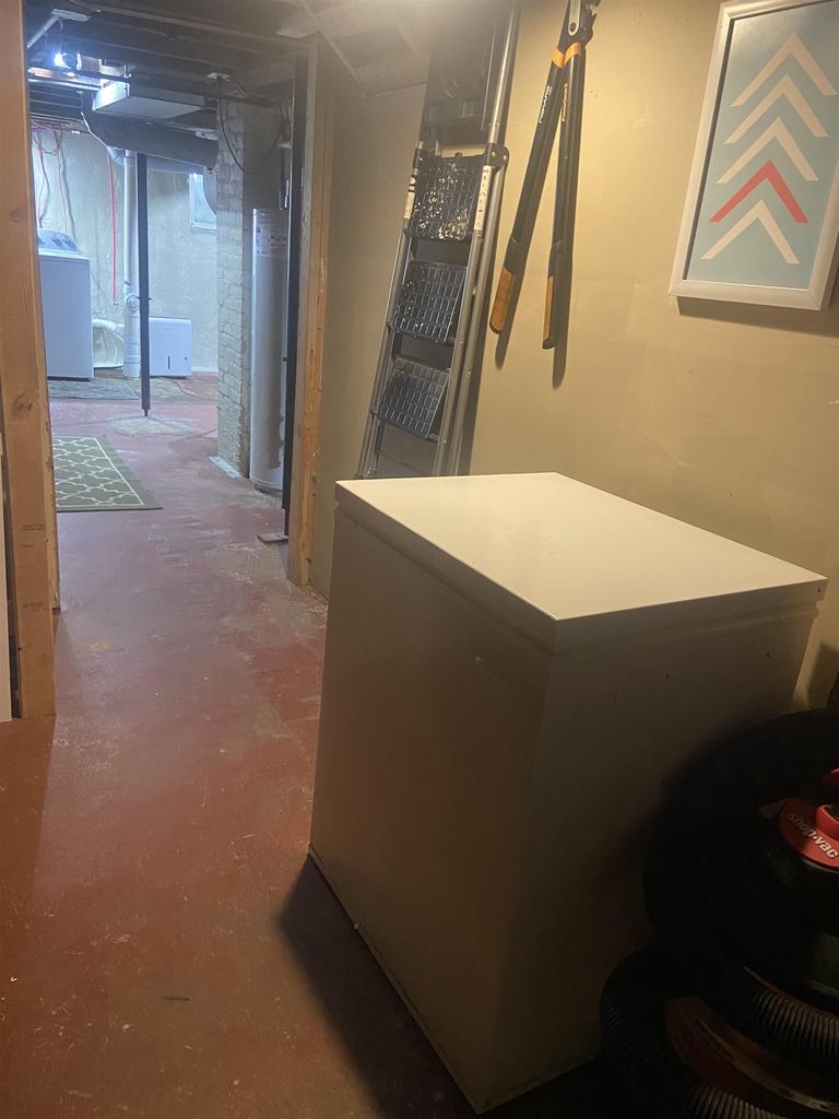 14 East New York Avenue