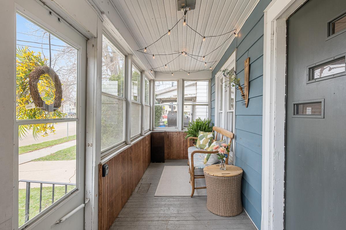 14 East New York Avenue