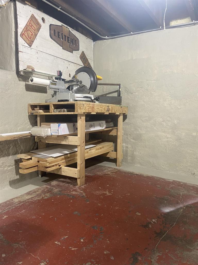 14 East New York Avenue