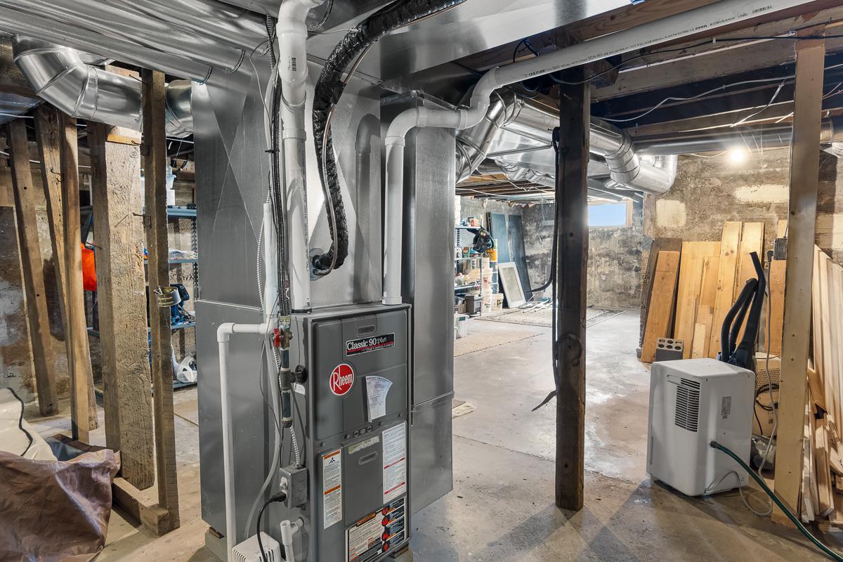 W1206 Spring Grove Road