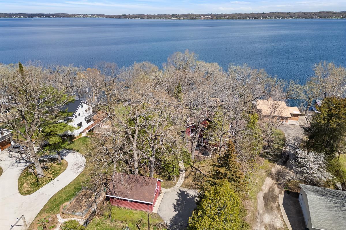 W1206 Spring Grove Road