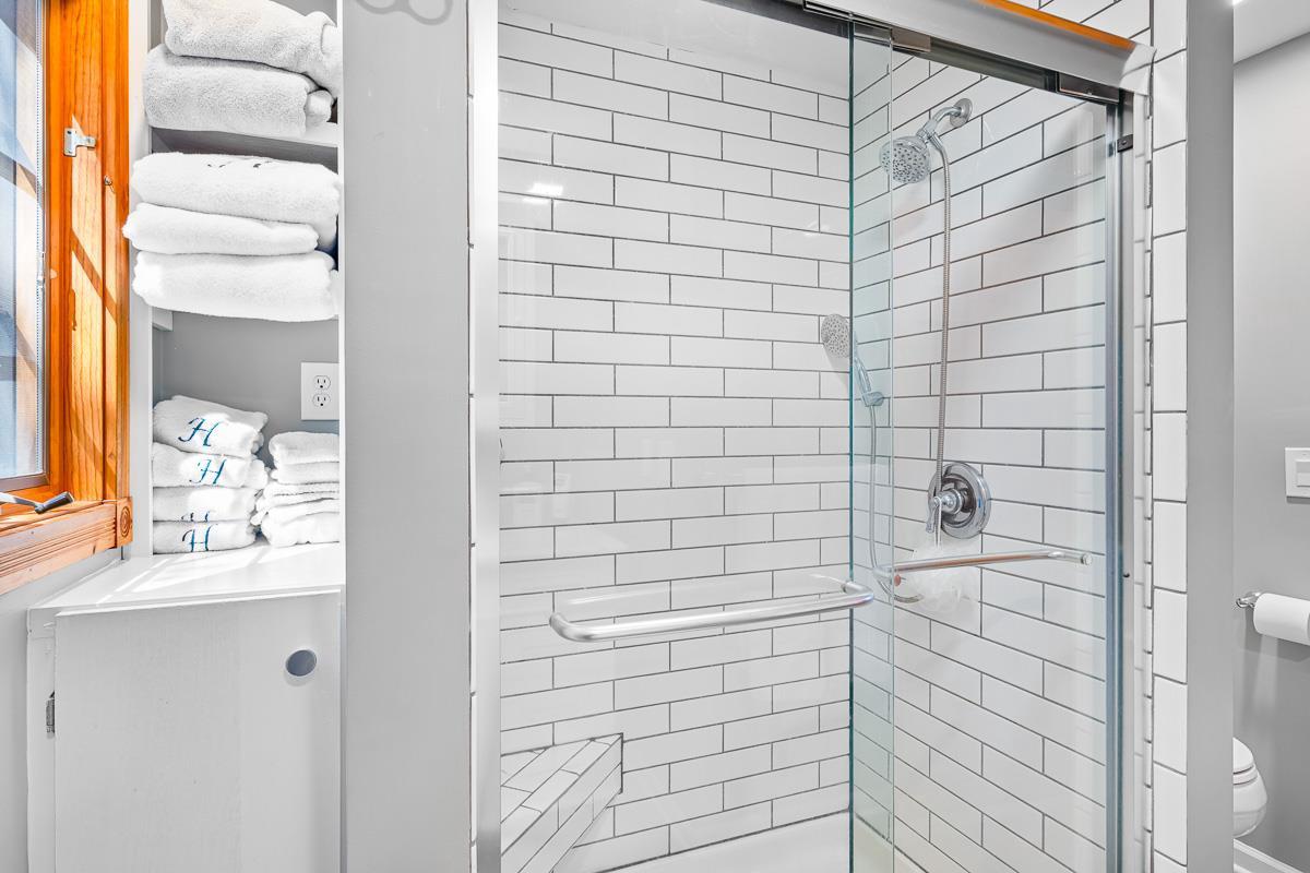 W1206 Spring Grove Road