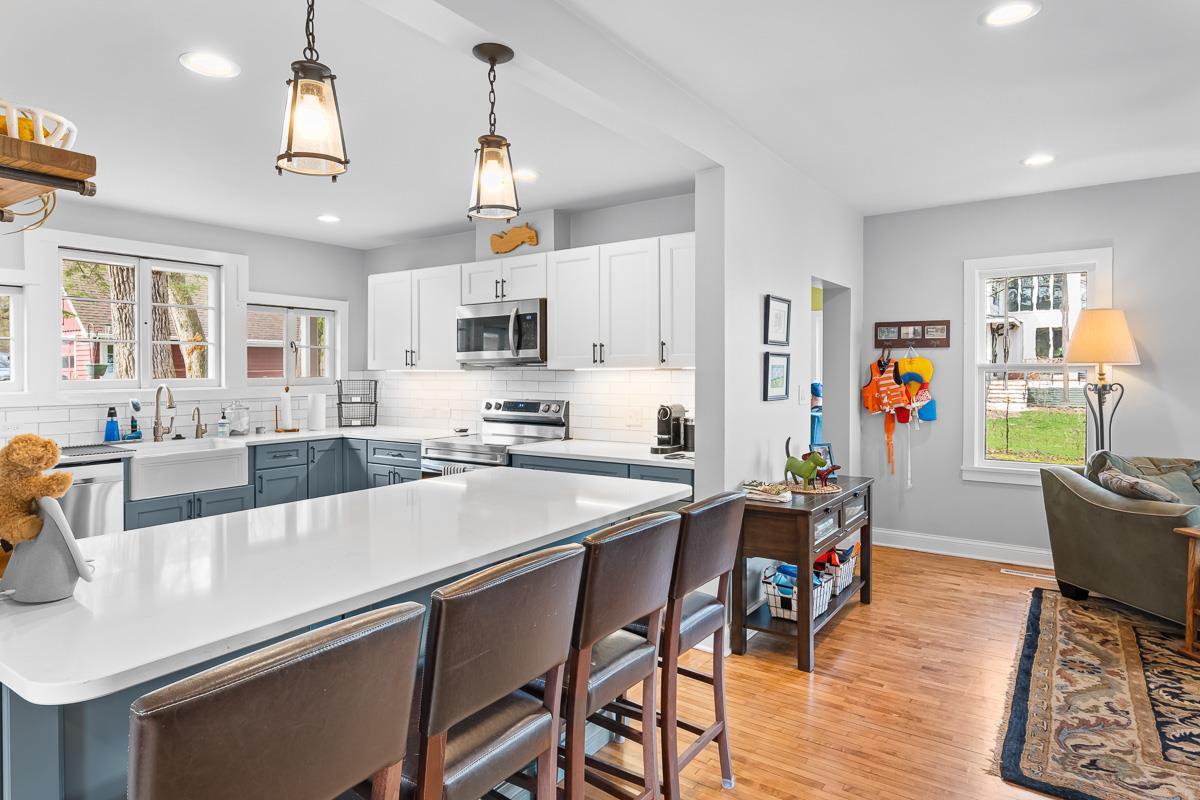 W1206 Spring Grove Road