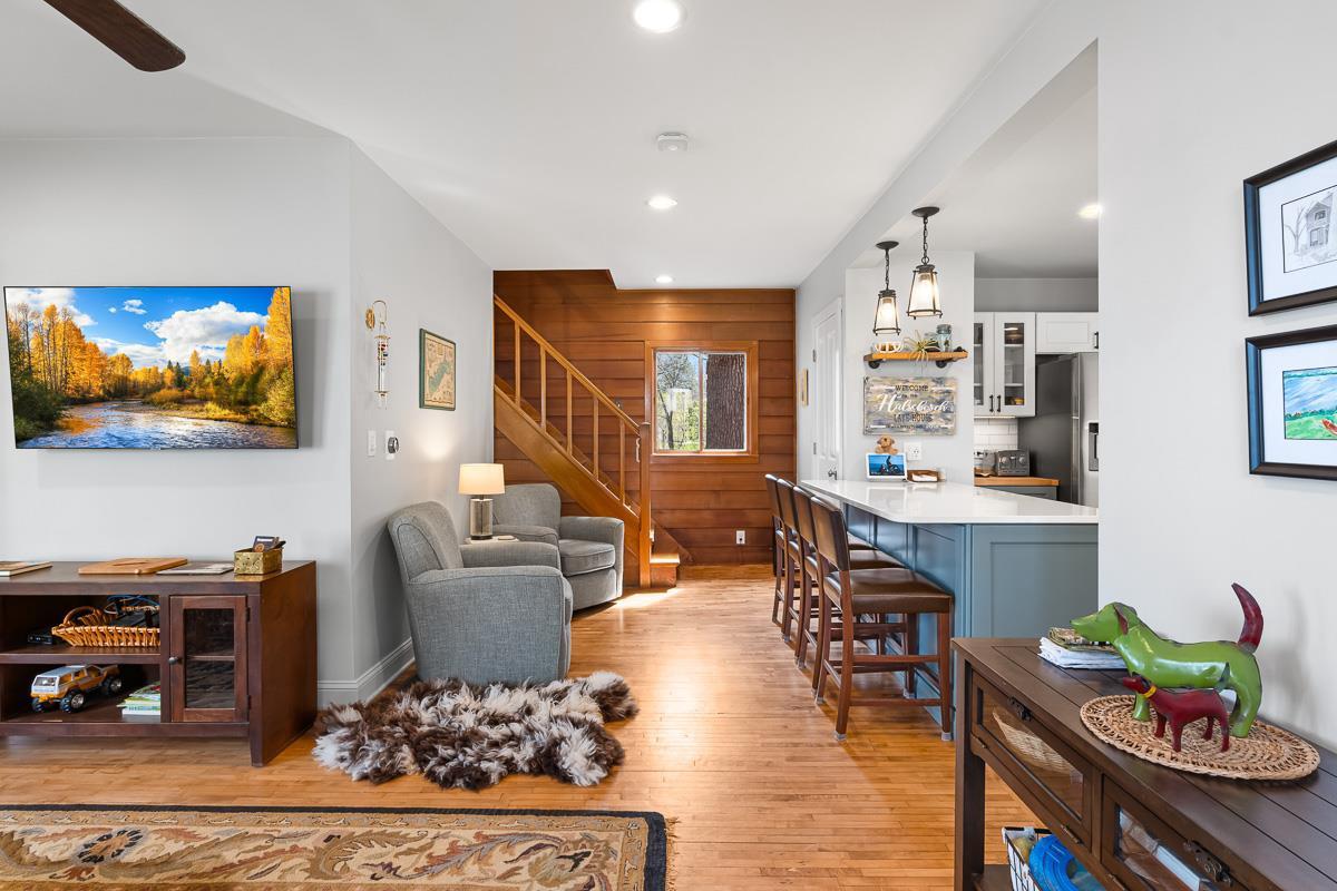 W1206 Spring Grove Road