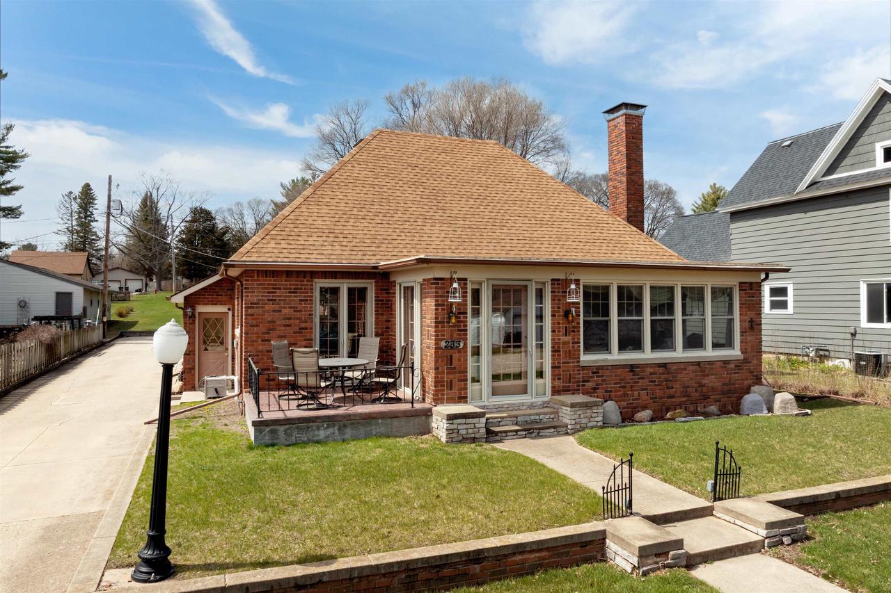 233 North 1st Street