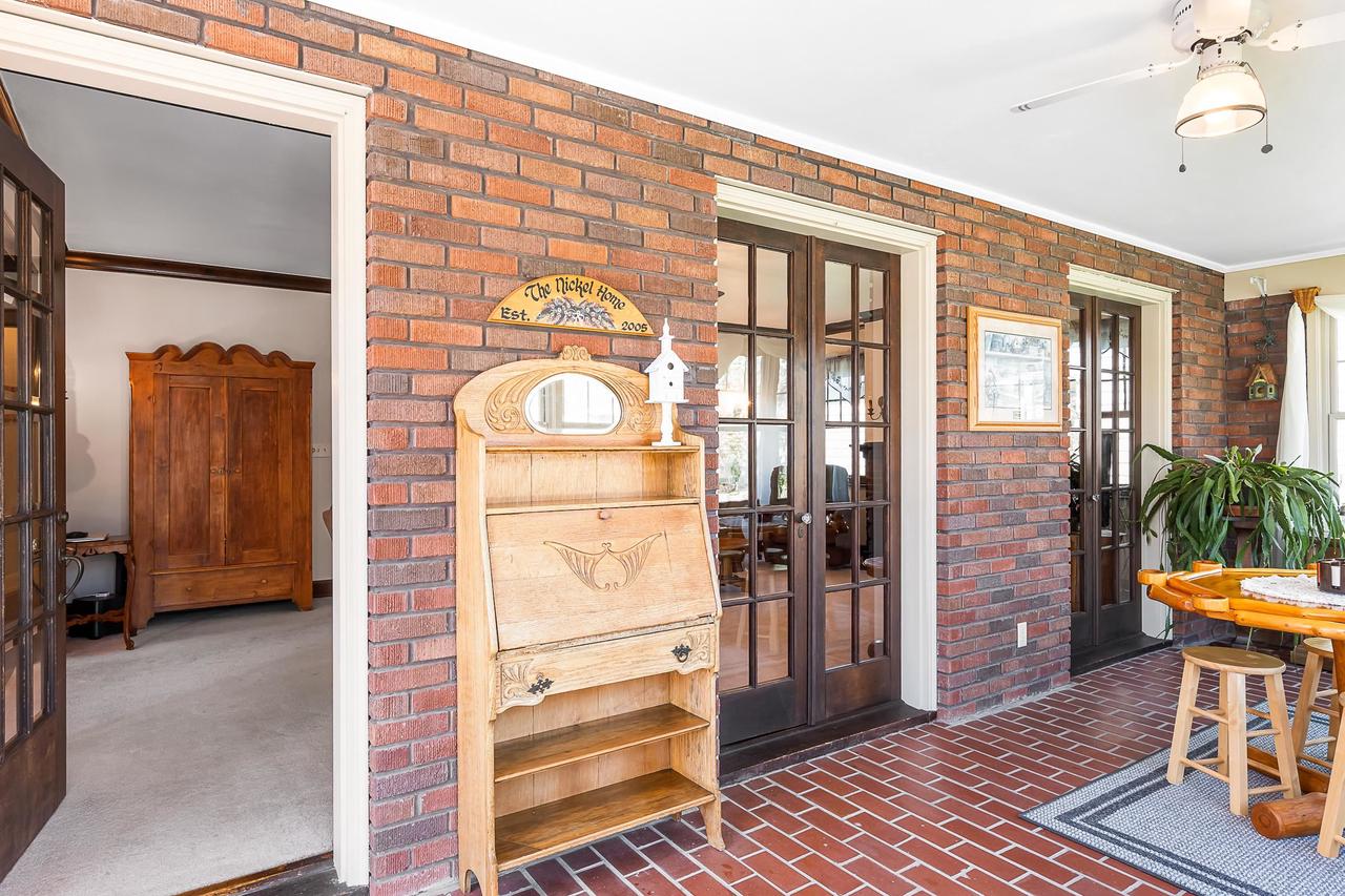 233 North 1st Street