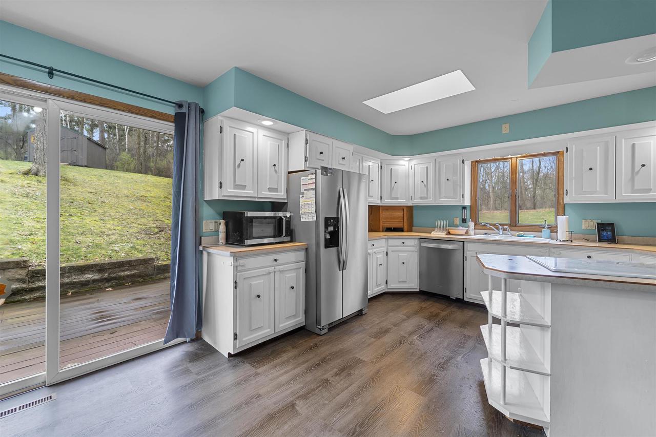 N7389 Hillendale Parkway