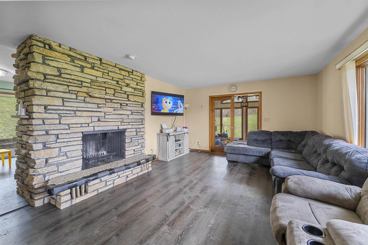 N7389 Hillendale Parkway