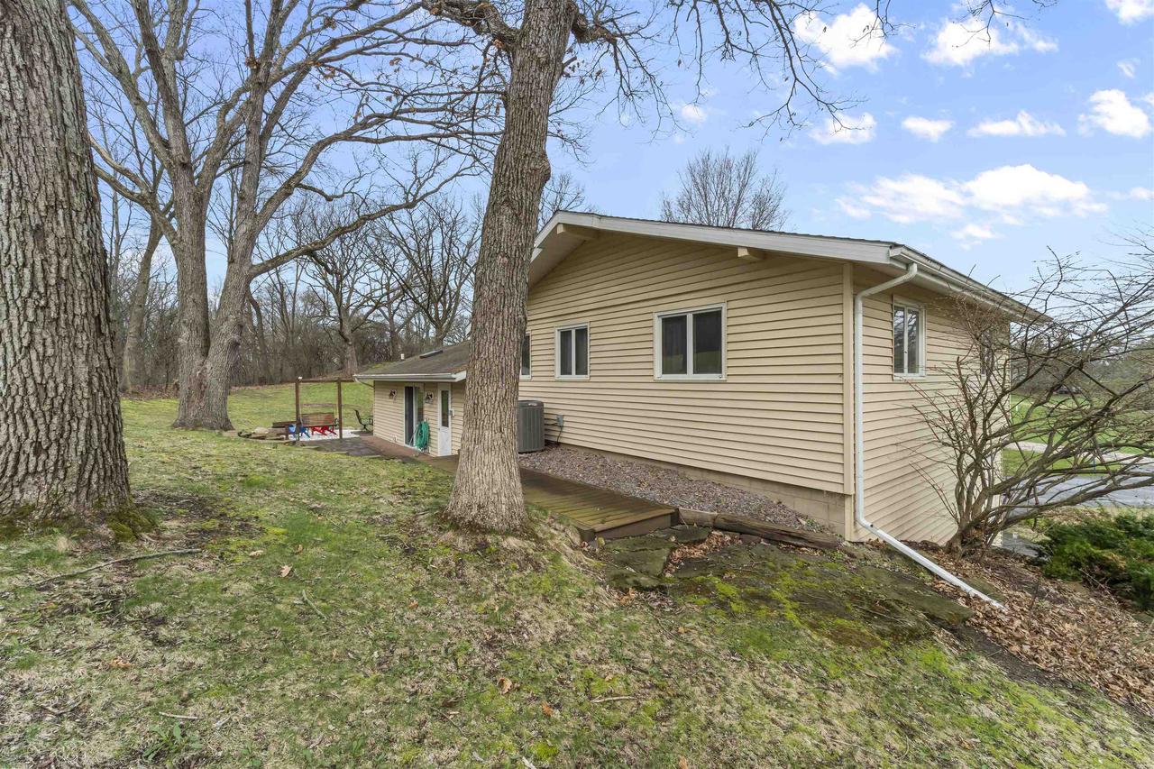 N7389 Hillendale Parkway