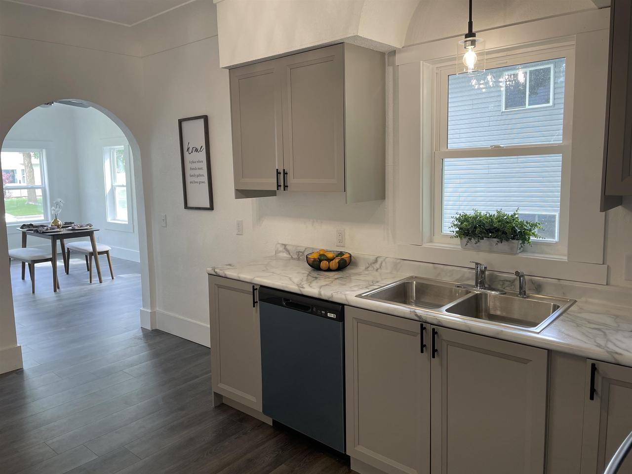 547 East Jackson Street