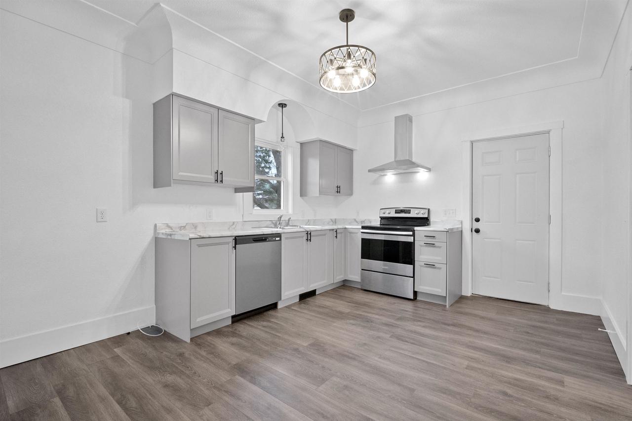 547 East Jackson Street