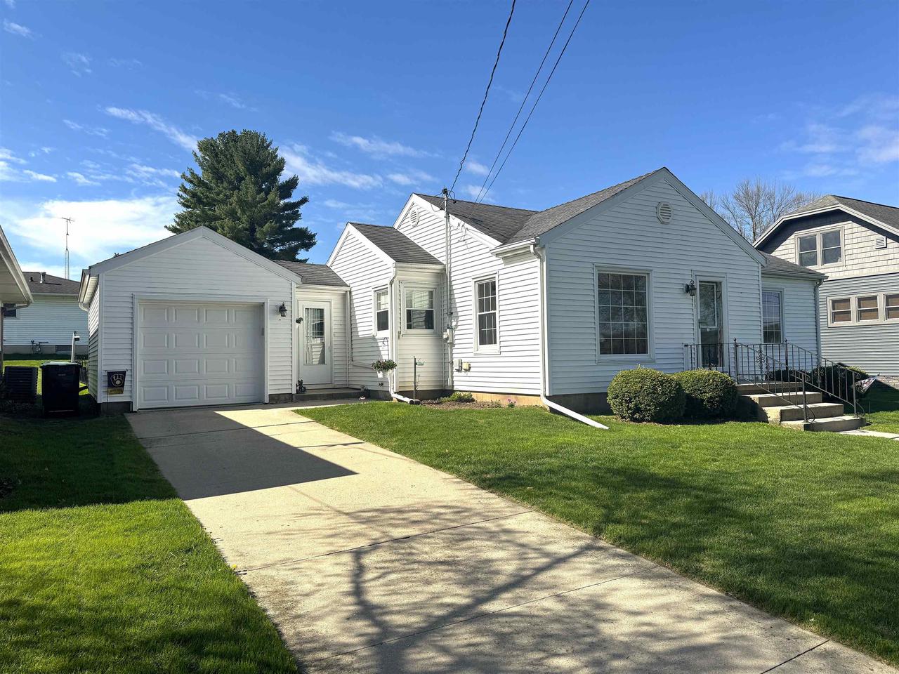 140 West Manchester Street