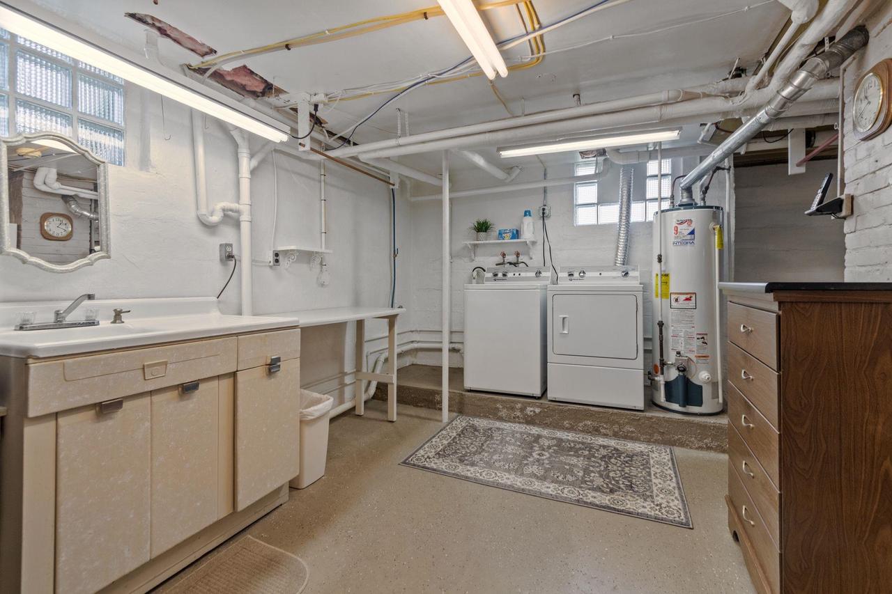 61 North Grand Street