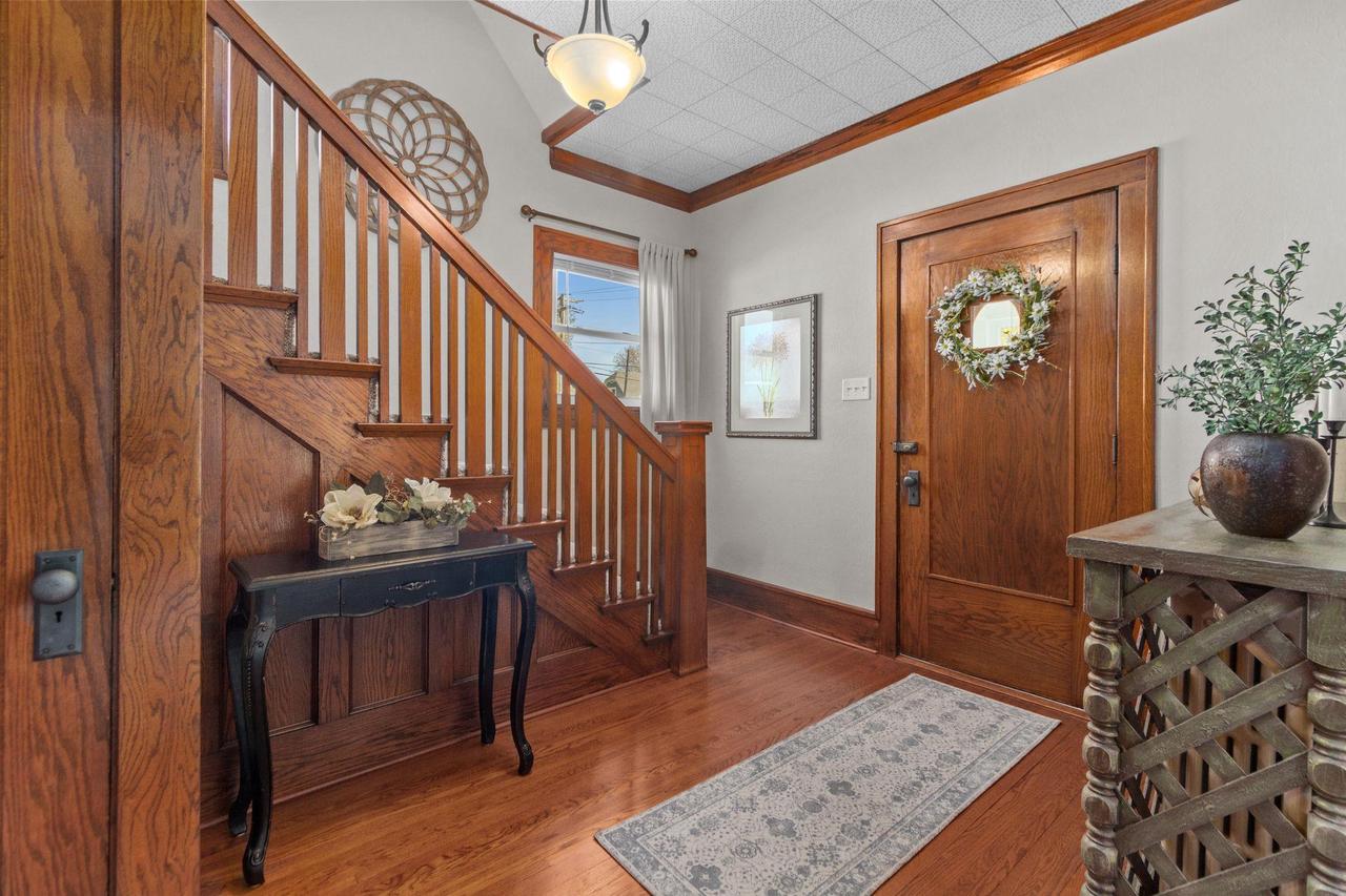 61 North Grand Street