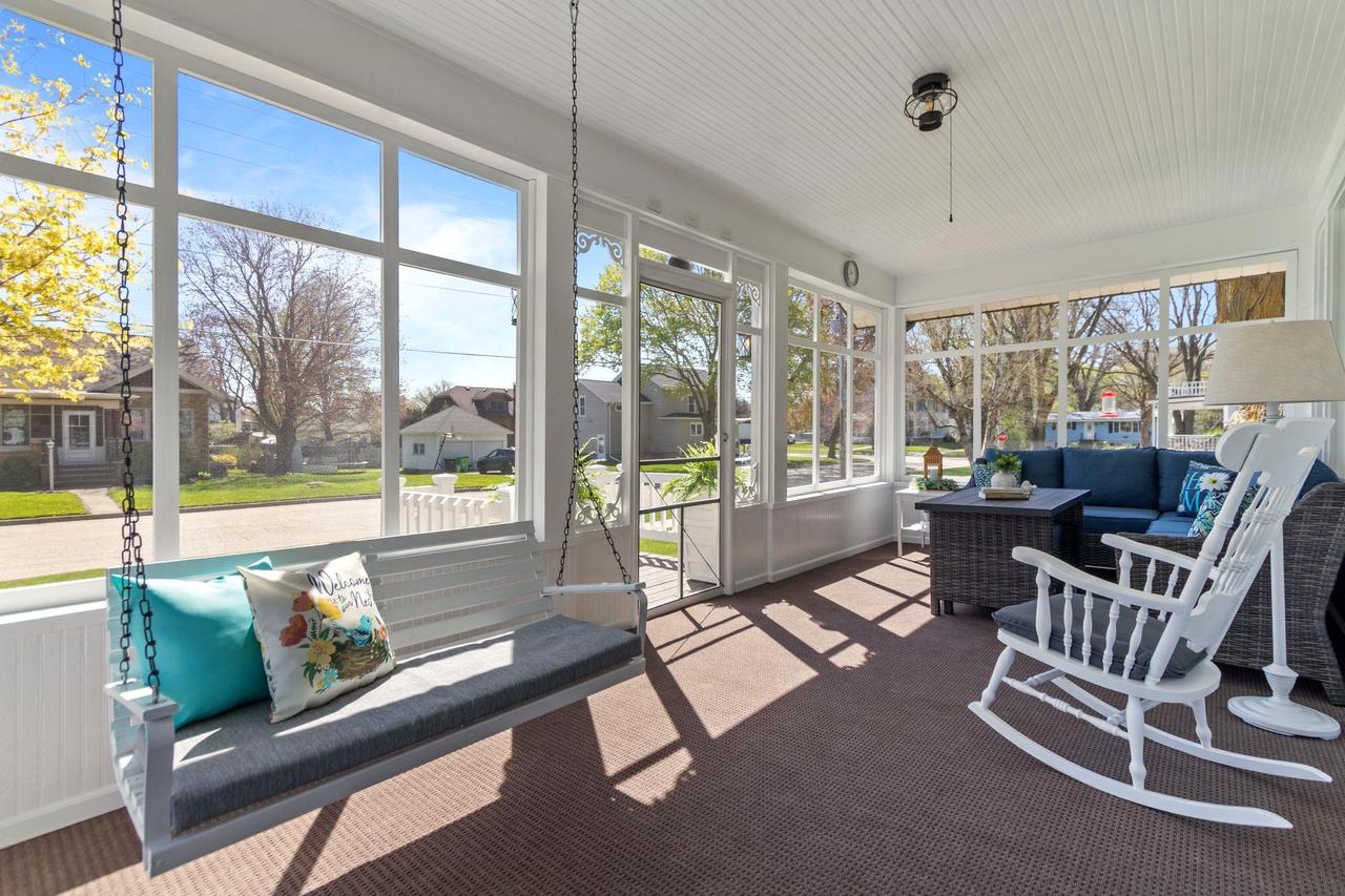 61 North Grand Street