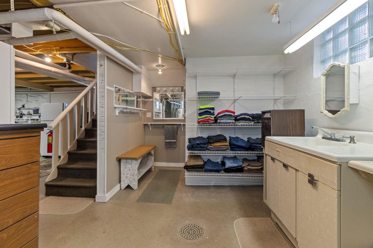 61 North Grand Street