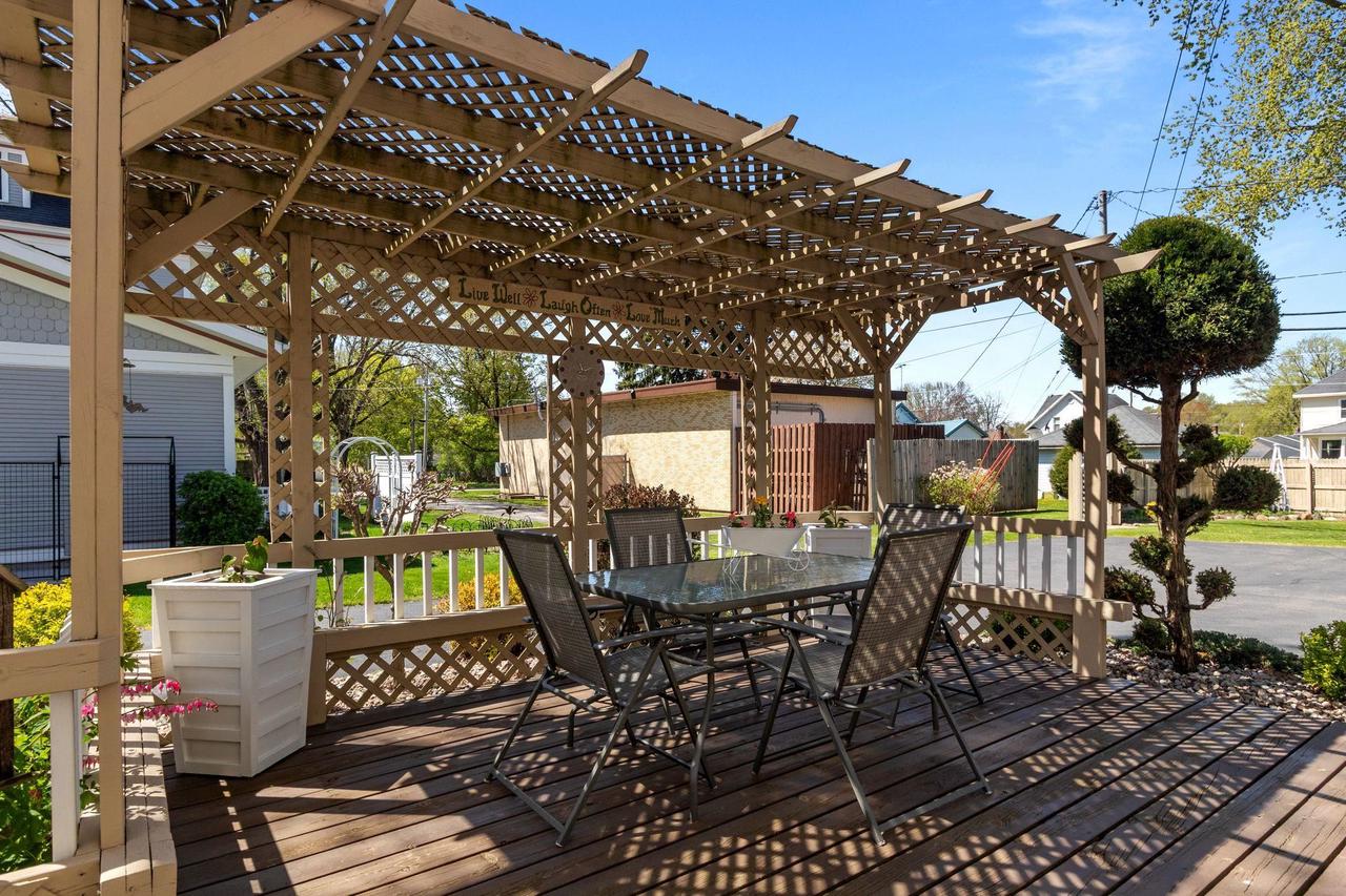 61 North Grand Street