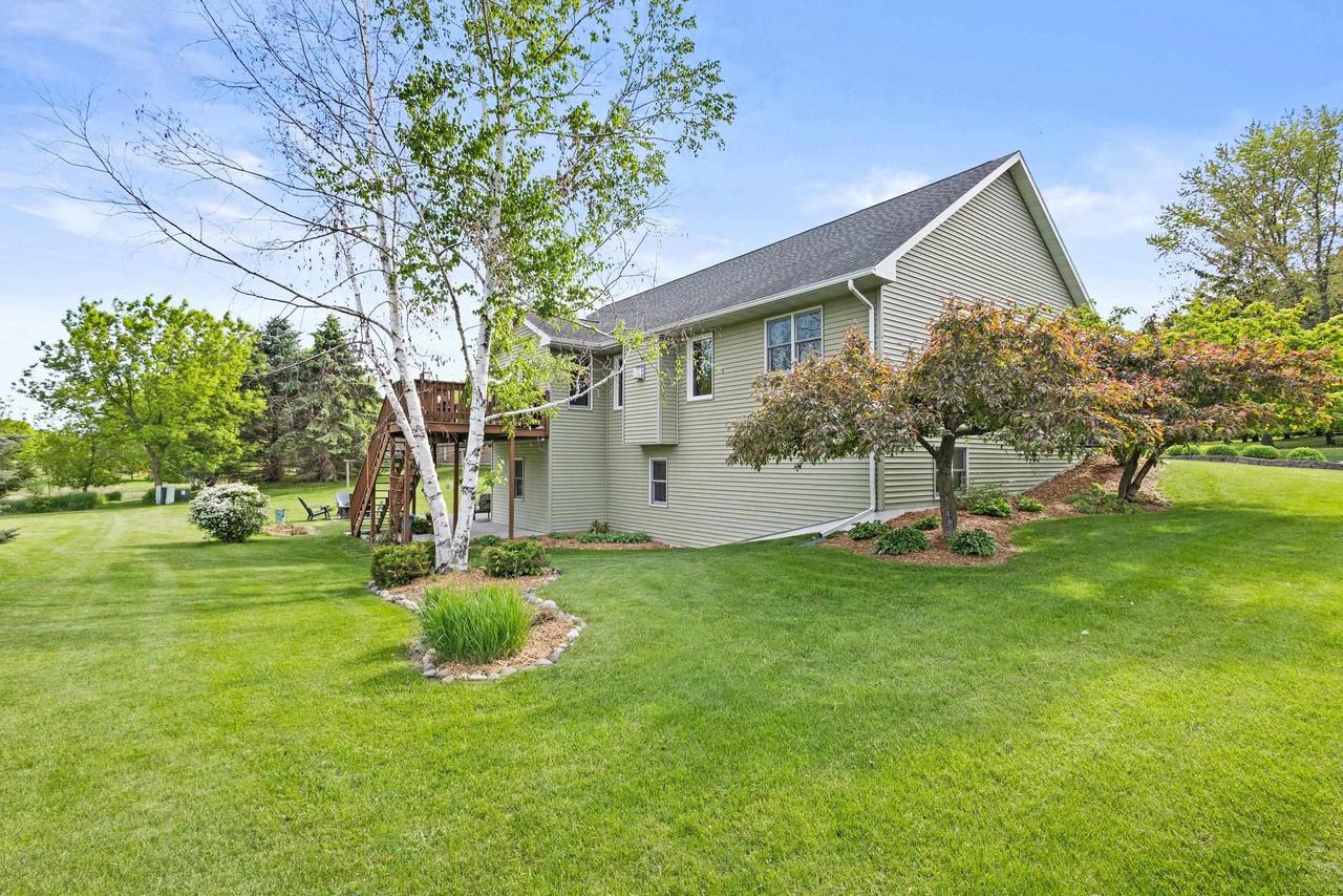 N5798 Lakeview Drive