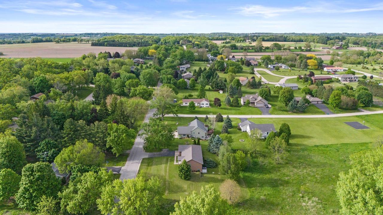 N5798 Lakeview Drive