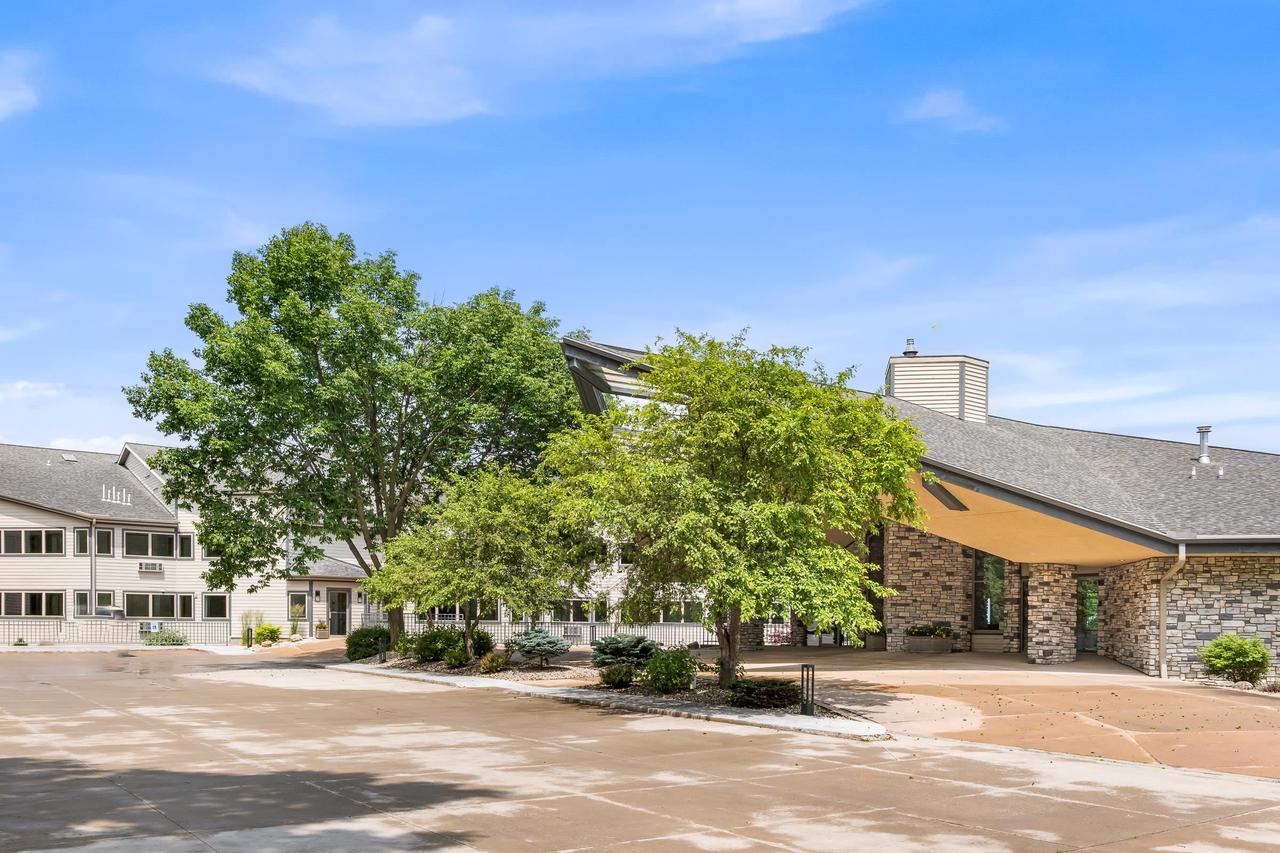 W1400 Spring Grove Road 102