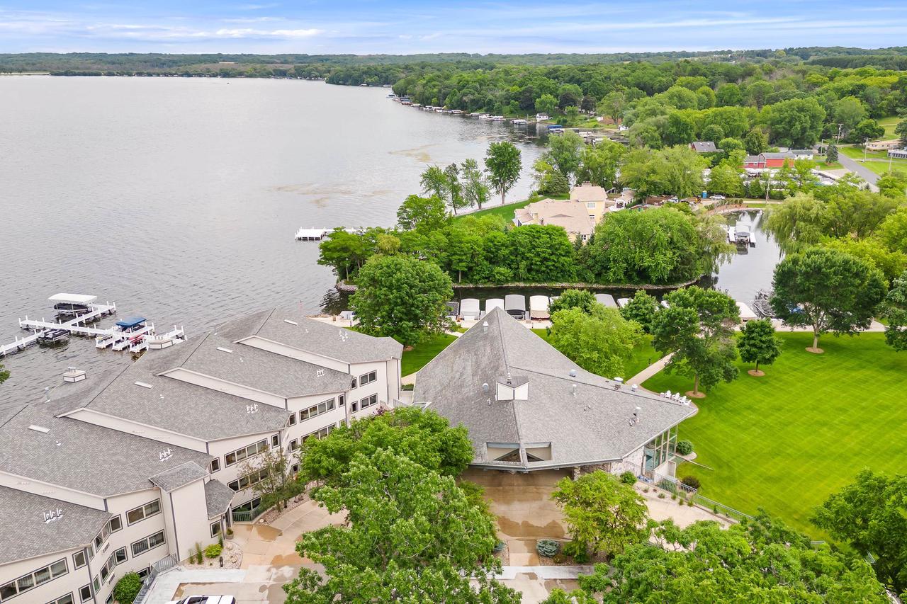 W1400 Spring Grove Road 102