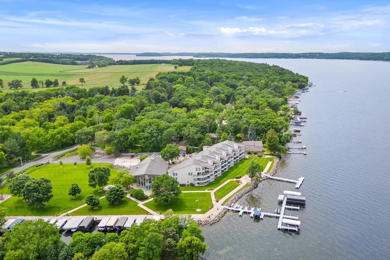 W1400 Spring Grove Road 102