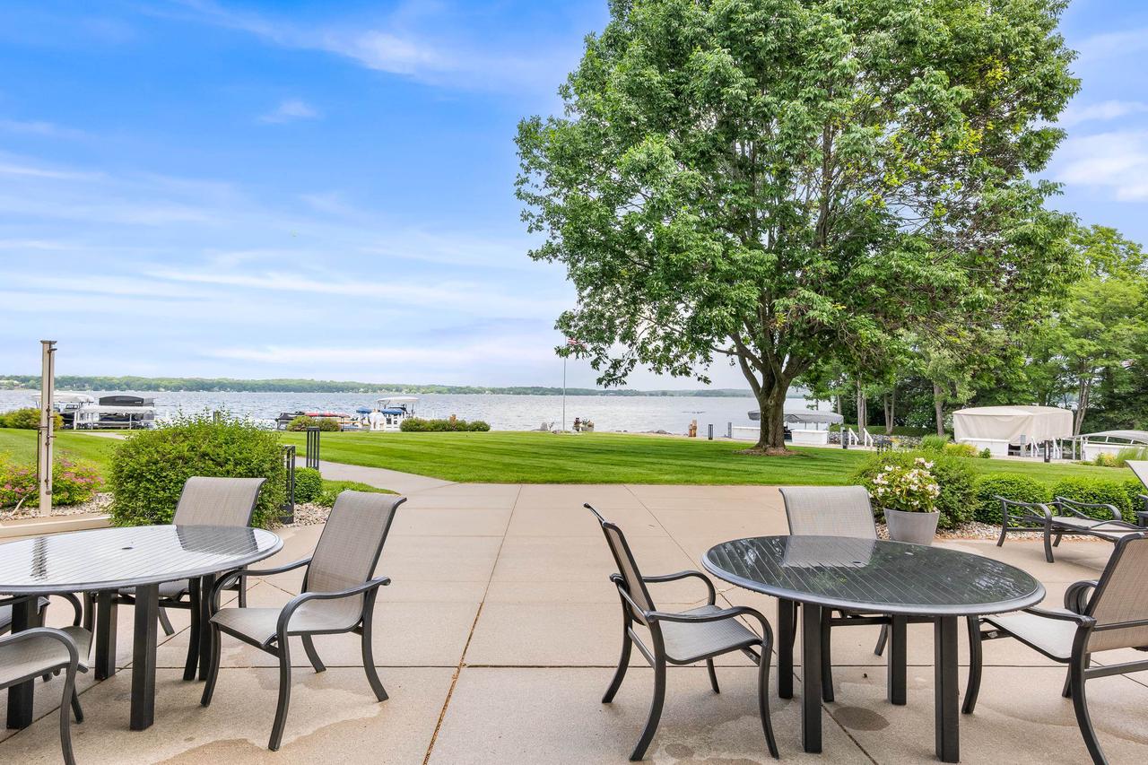 W1400 Spring Grove Road 102