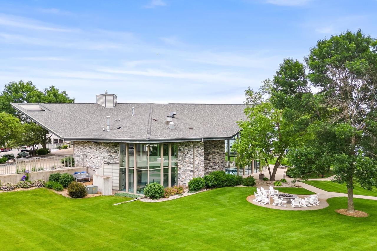 W1400 Spring Grove Road 102