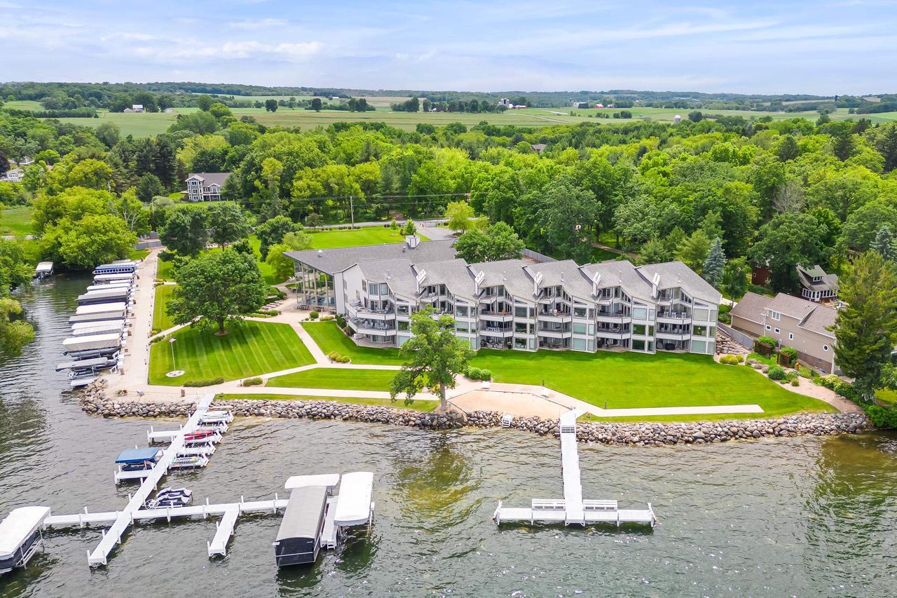 W1400 Spring Grove Road 102