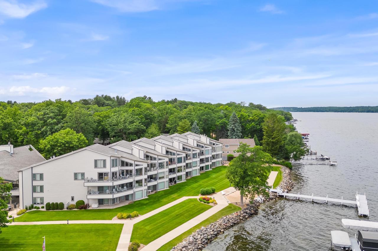 W1400 Spring Grove Road 102