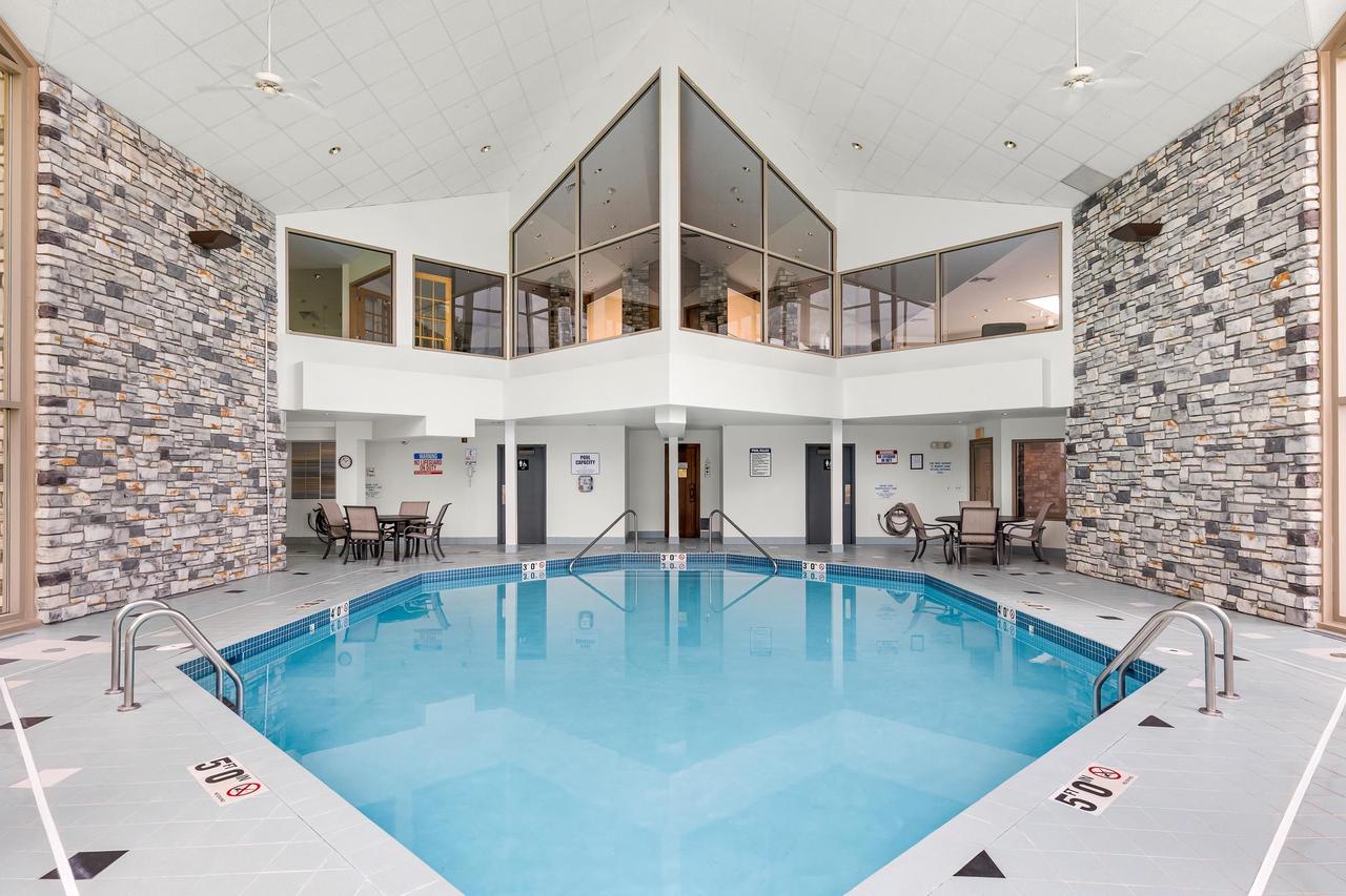 W1400 Spring Grove Road 102