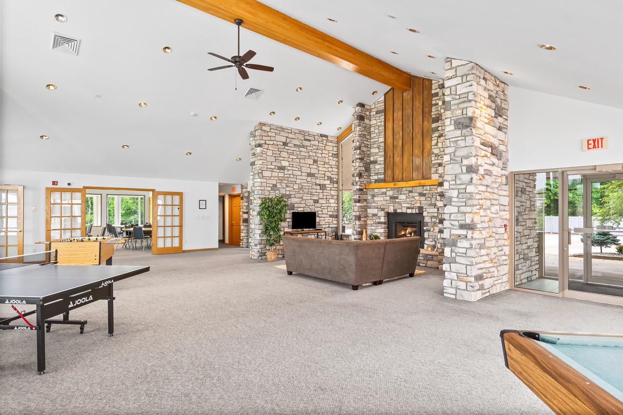 W1400 Spring Grove Road 102