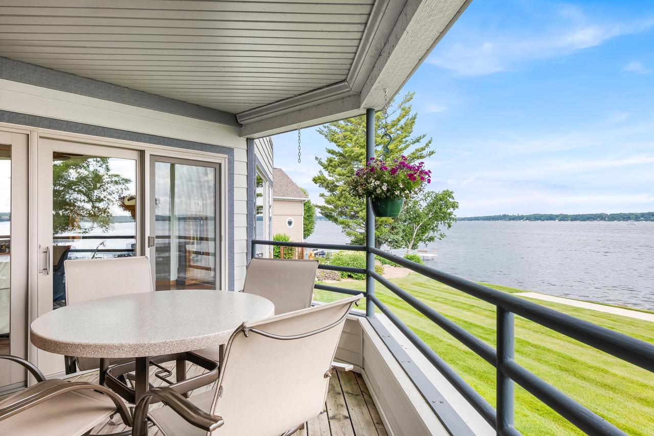 W1400 Spring Grove Road 102