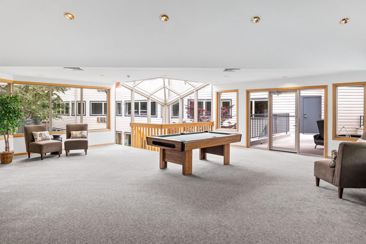 W1400 Spring Grove Road 102