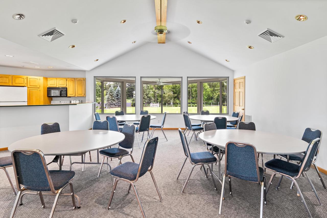 W1400 Spring Grove Road 102