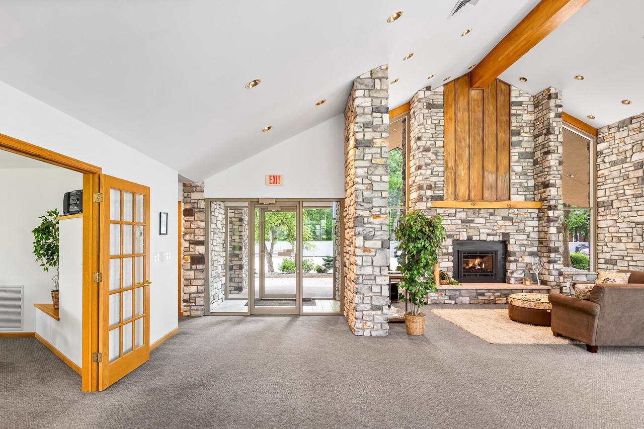 W1400 Spring Grove Road 102