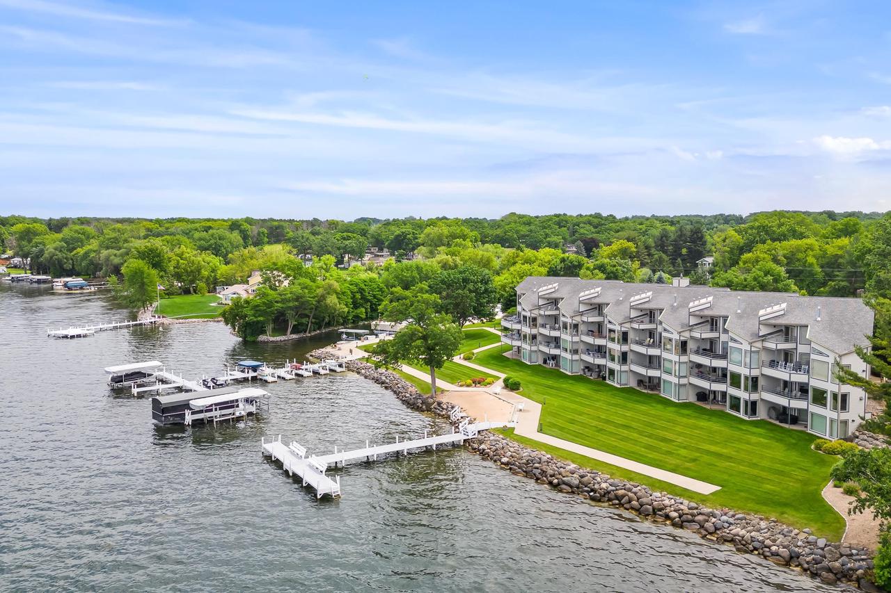 W1400 Spring Grove Road 102