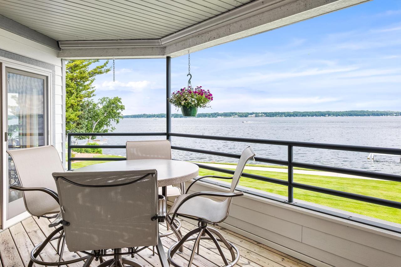 W1400 Spring Grove Road 102