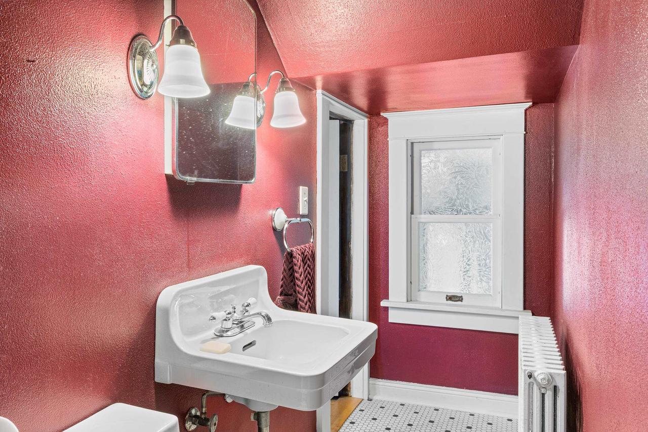 163 East Noyes Street